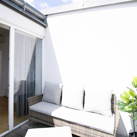 شقة Sunny & Cozy Penthouse With Balcony L Dg4'14 فيينا المظهر الخارجي الصورة