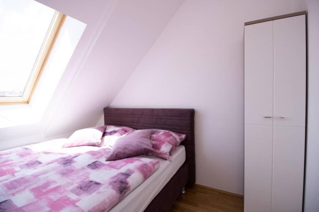 شقة Sunny & Cozy Penthouse With Balcony L Dg4'14 فيينا المظهر الخارجي الصورة