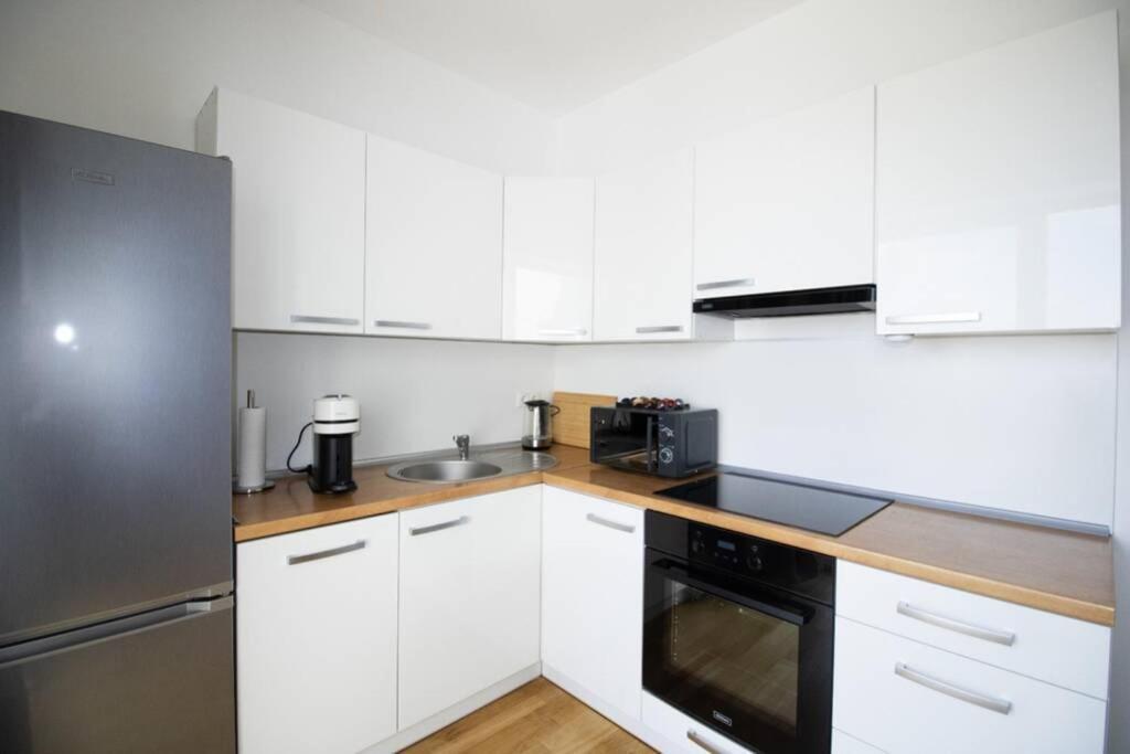 شقة Sunny & Cozy Penthouse With Balcony L Dg4'14 فيينا المظهر الخارجي الصورة